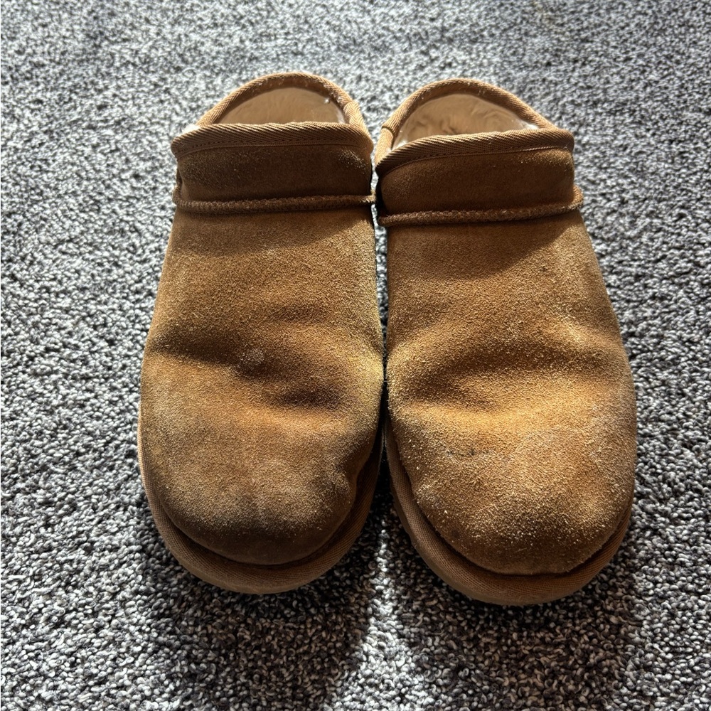 Chestnut Ugg Classic Slippers - Picture 2 of 5